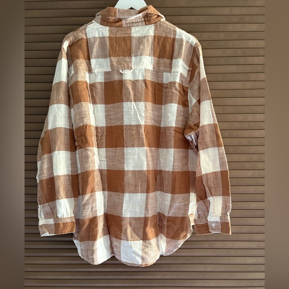 American Eagle Outfitters Tan and White Checkered Shirt - Picture 2 of 5